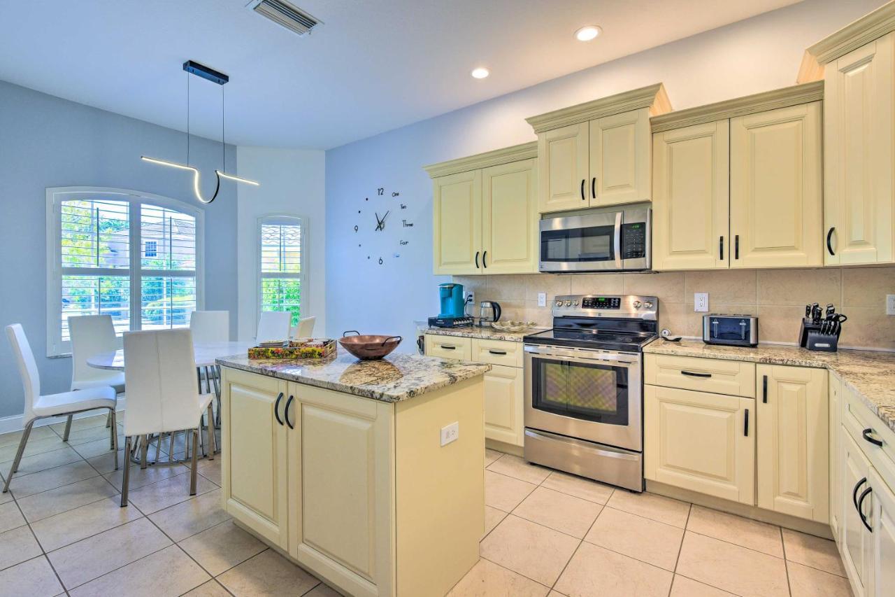 Sun-Soaked Sarasota Oasis With Pool And Hot Tub! Villa Exterior photo